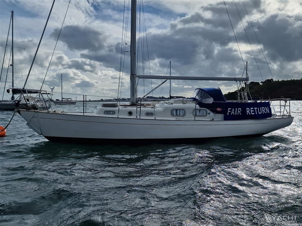 Van De Stadt Seacracker 33 - On her Mooring