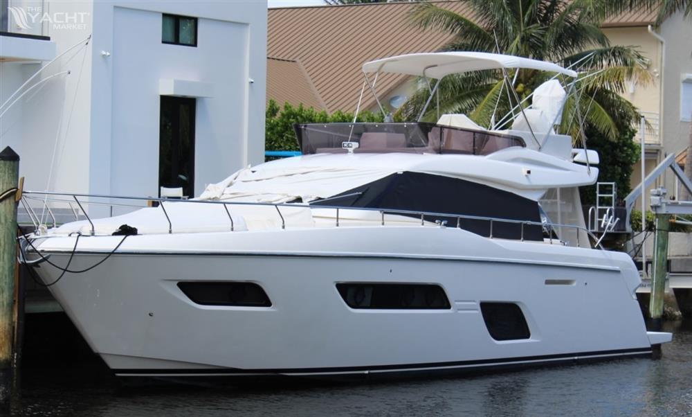 Ferretti 550 FLY