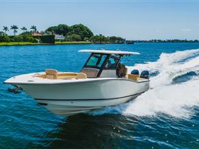 Scout Boat Company 305 LXF