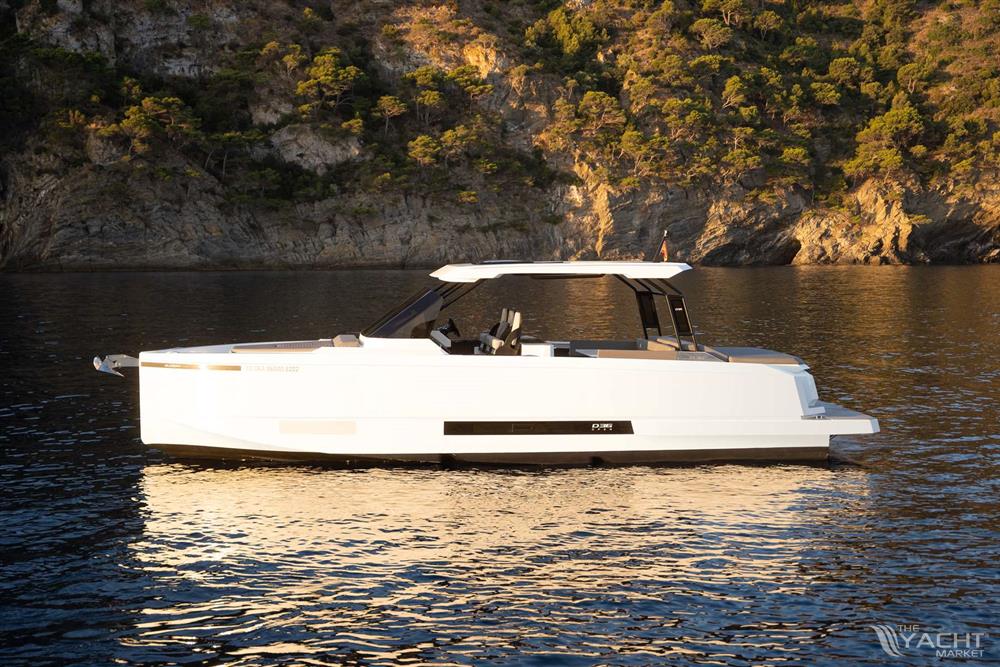 DE ANTONIO YACHTS D36 HARD TOP