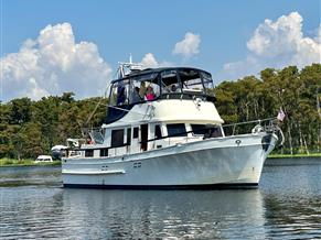 Marine Trader Aft Cabin