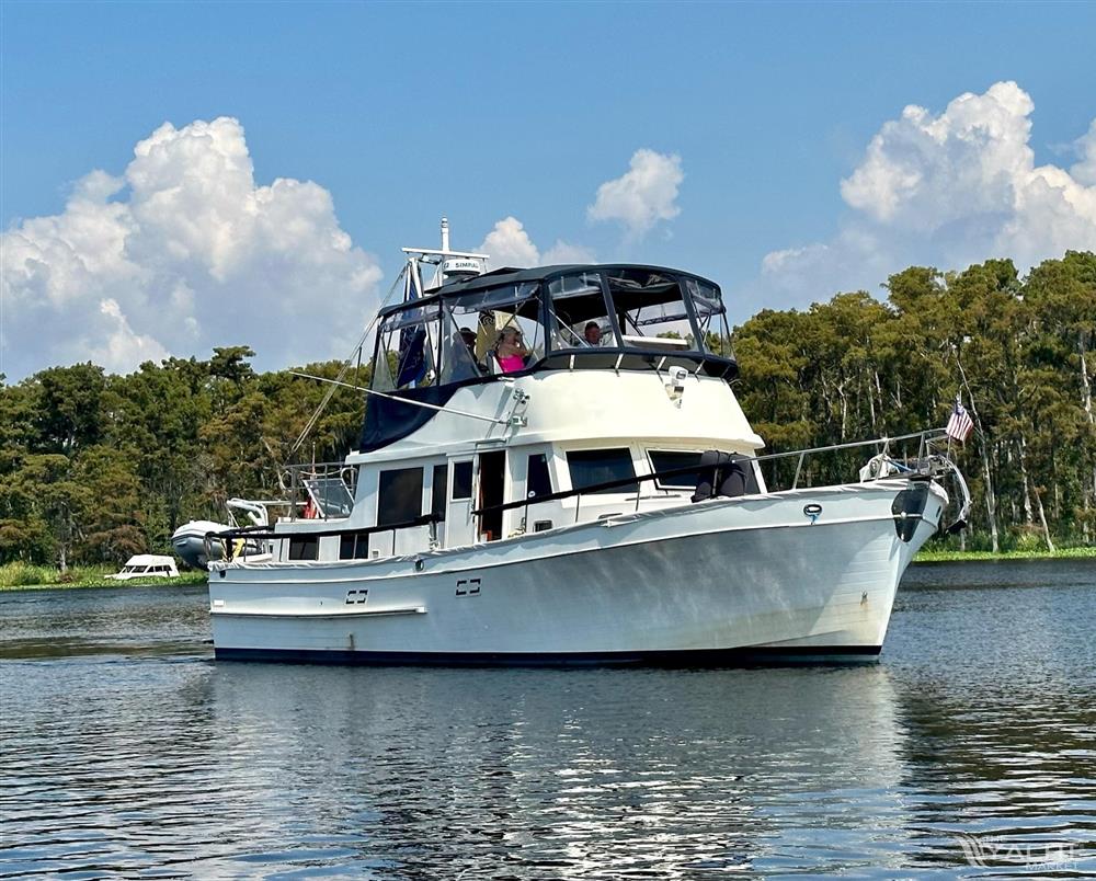 Marine Trader Aft Cabin