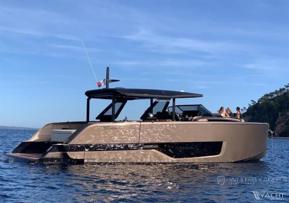 Cranchi A46 Luxury Tender - Cranchi A46 Luxury Tender - anchoring