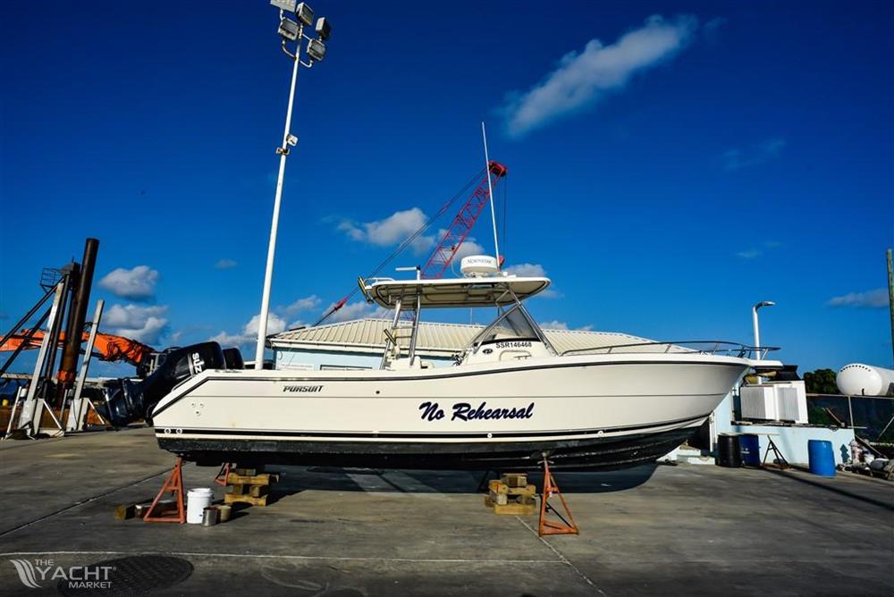Pursuit 3070 Center Console