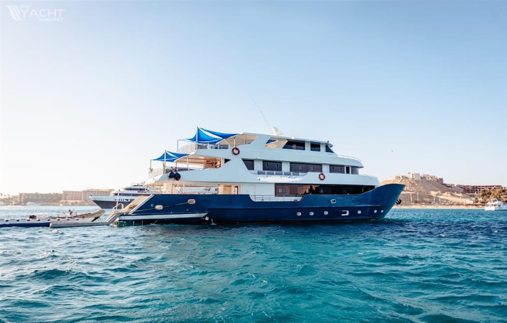 CUSTOMISED YACHT STEEL SAFARI BOAT