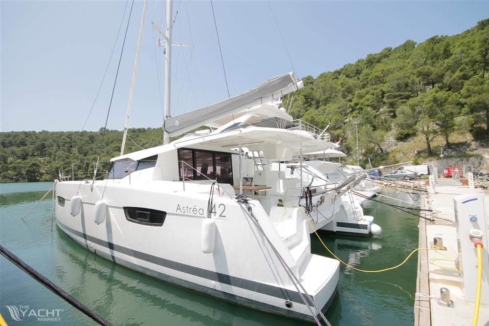 Fountaine Pajot Astrea 42