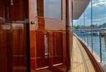 Trumpy Raised Pilot House