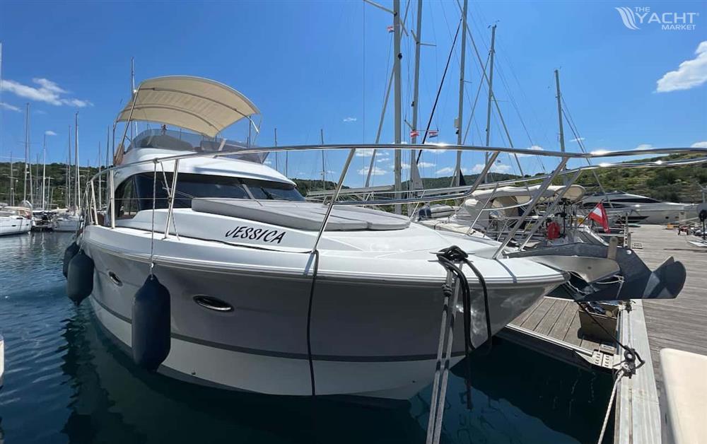 Beneteau Antares 42
