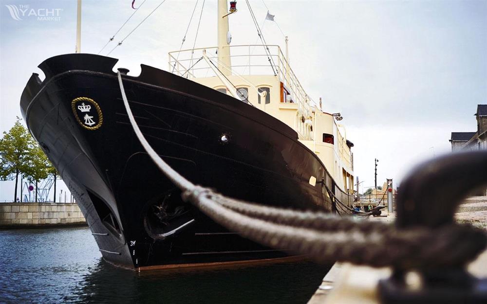 Explorer 35m trawler