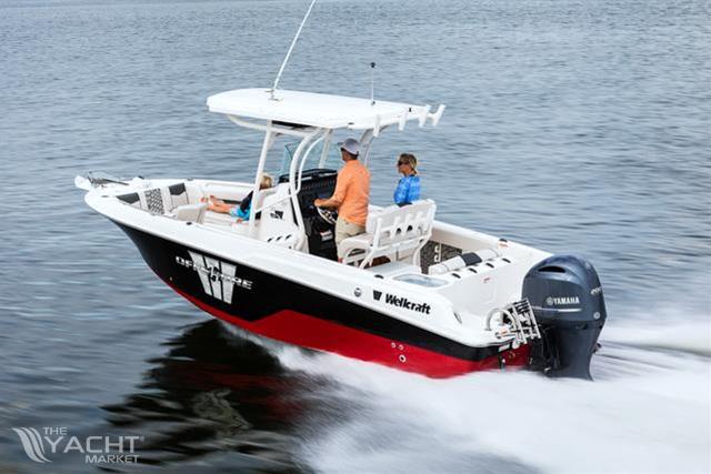 Wellcraft 222 Fisherman - 2023 Wellcraft 222 Fisherman boat cruising on water.