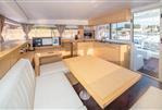 Lagoon Catamarans 400 S2