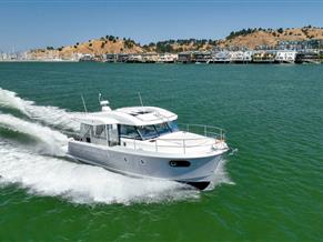 Beneteau Swift Trawler Sedan