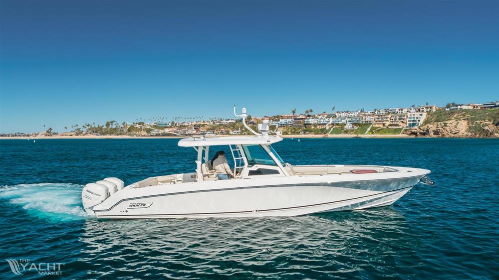 Boston Whaler 380 Outrage