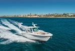 Boston Whaler 380 Outrage