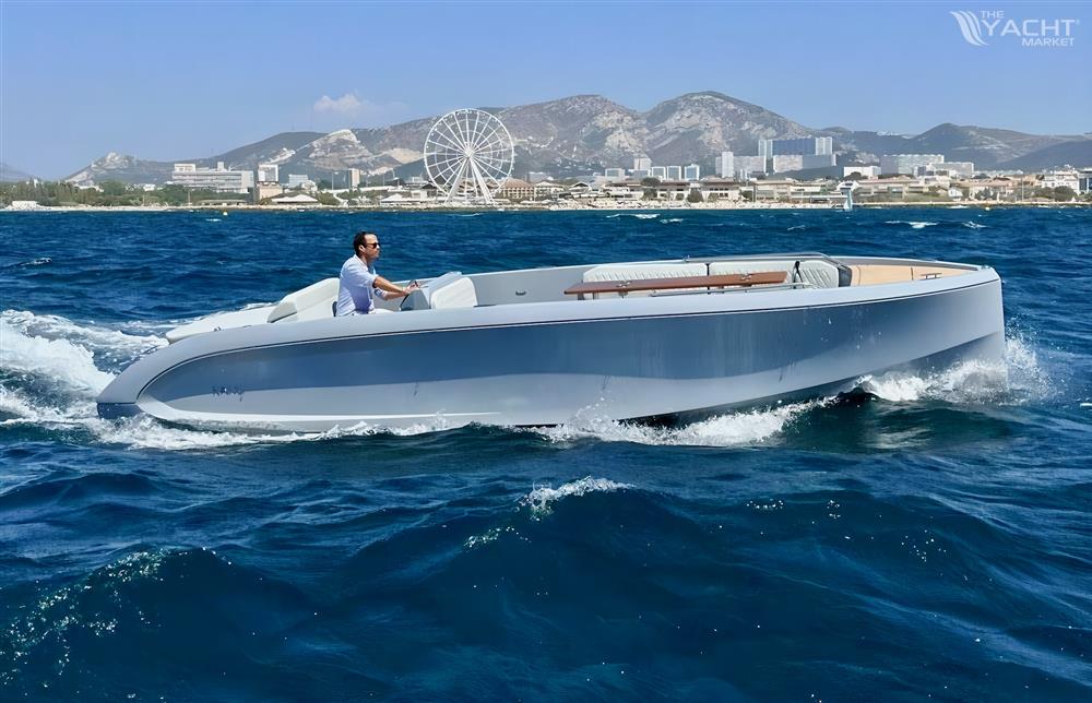 RAND BOATS MANA 23