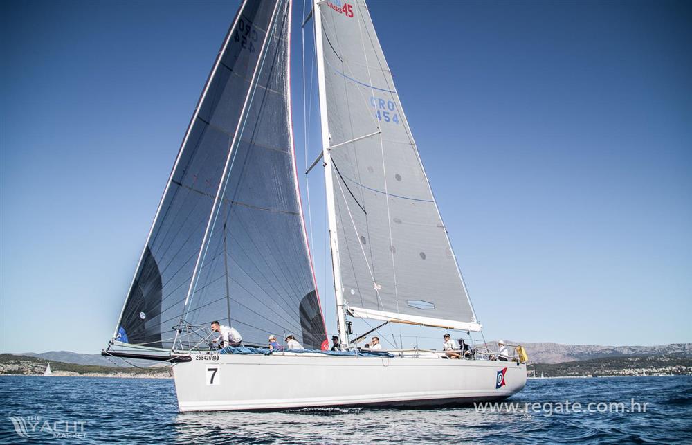 Nautor Swan 45