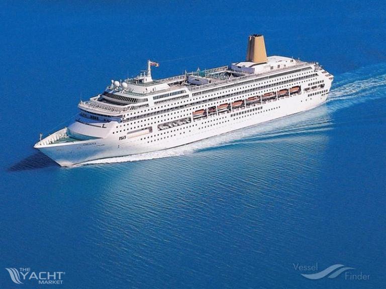 Cruise Ship - Stock No. S2449 - 1822/1928 Passengers