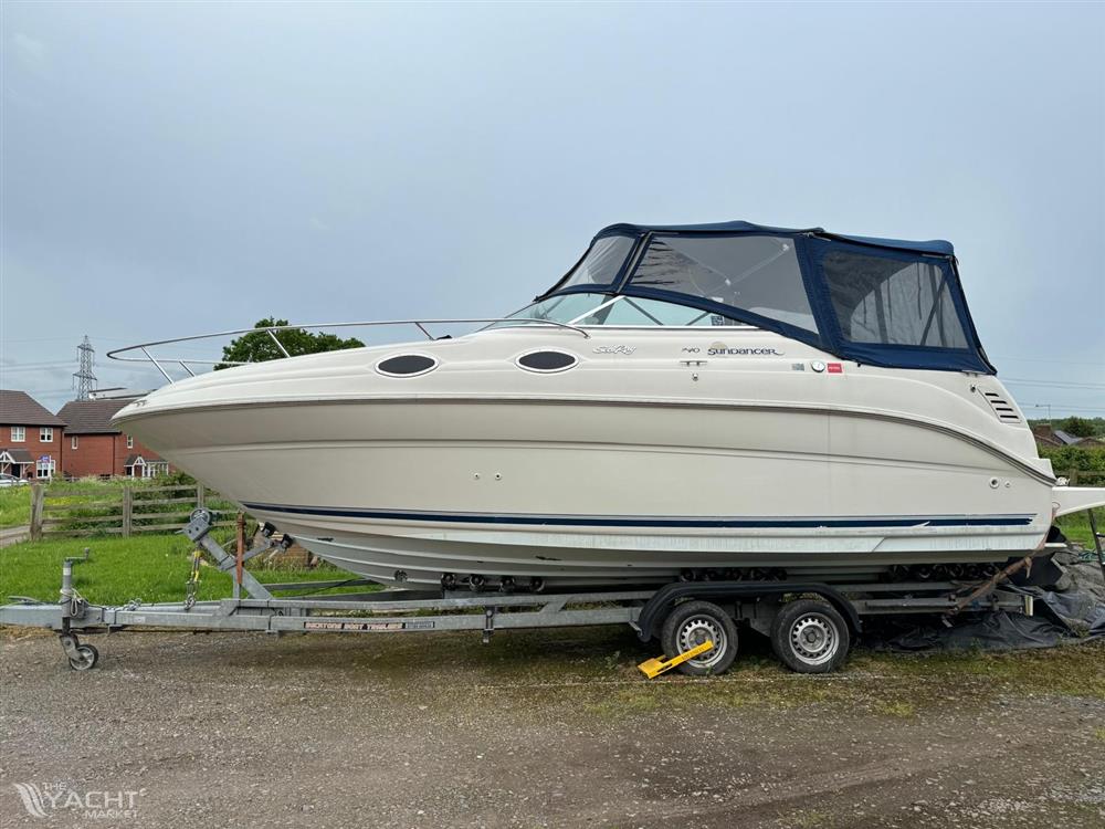 Sea Ray Sundancer 240