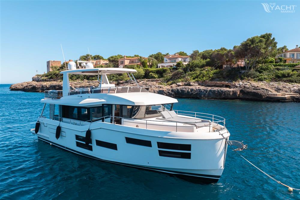Beneteau Grand Trawler 62