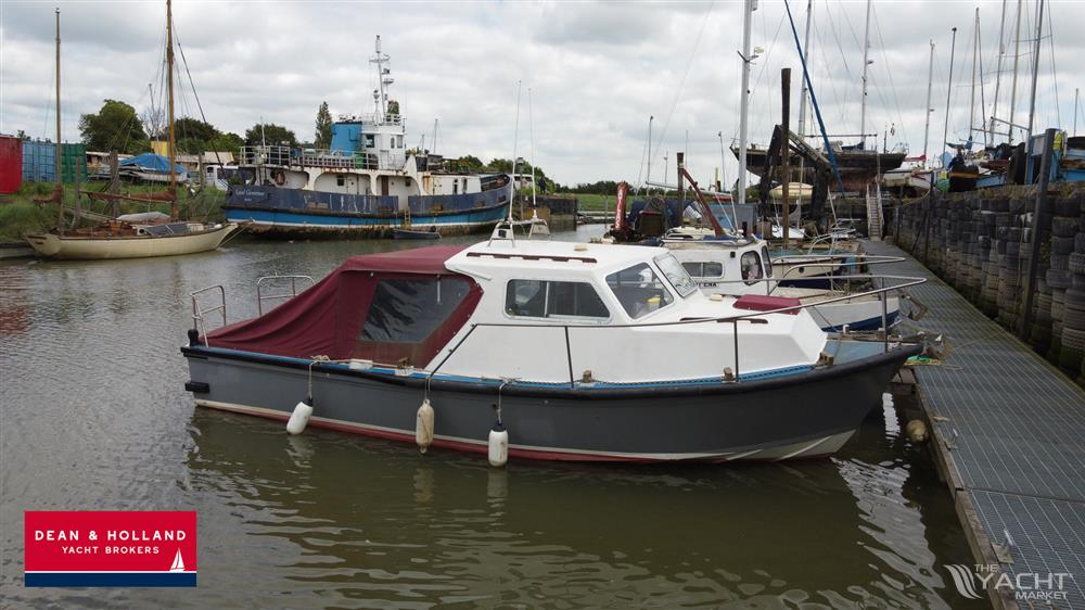 Fishing Boat 27 ft