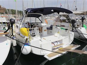 Beneteau Oceanis 38