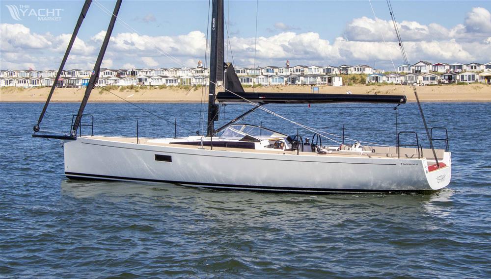 SAFFIER YACHTS SE 37 LOUNGE