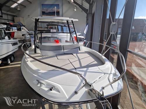 Jeanneau Cap Camarat 7.5 WA s3