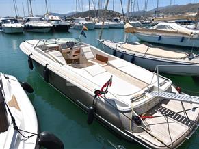 Chris-Craft Corsair 32