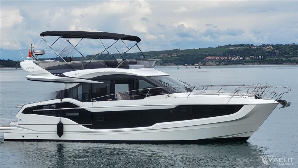 Galeon 440 Fly
