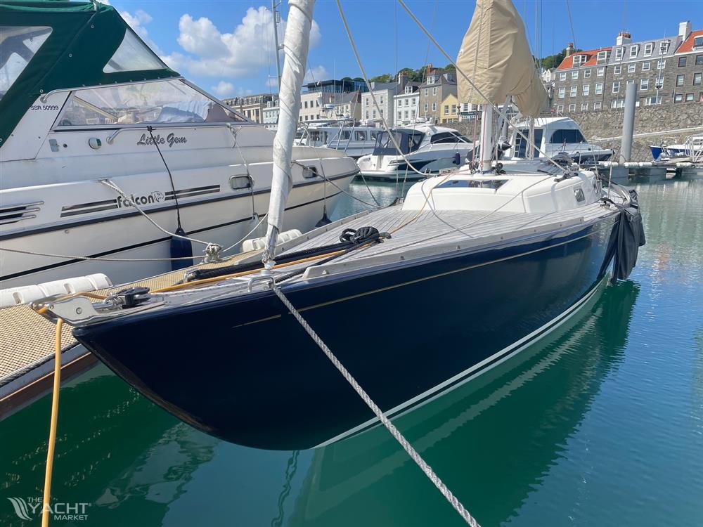 Rustler 33 - Rustler 33