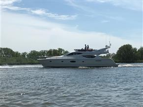 Ferretti Yachts 550