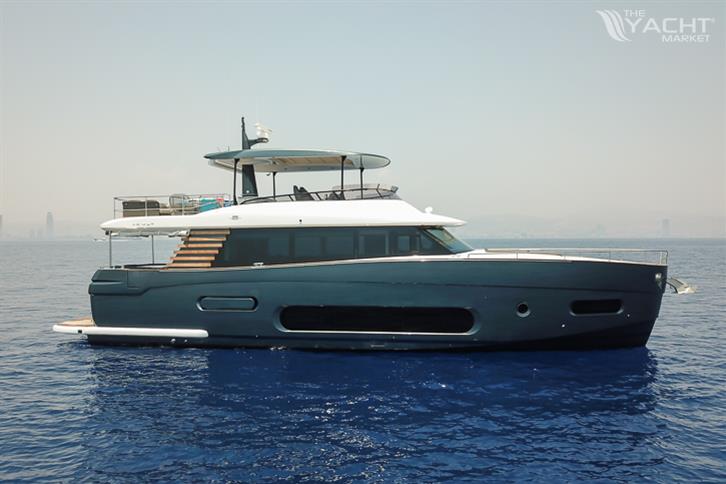 Azimut Yachts Magellano 66