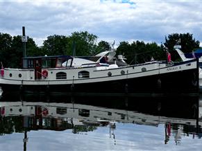 Central Craftworks Ltd 16.8m Replica Dutch Barge