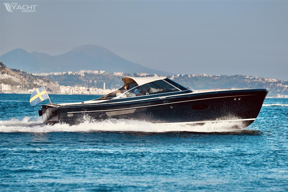 CAMPER &amp; NICHOLSONS ENDEAVOUR 42