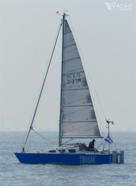 Bent E Hensen Havkat 27 Catamaran