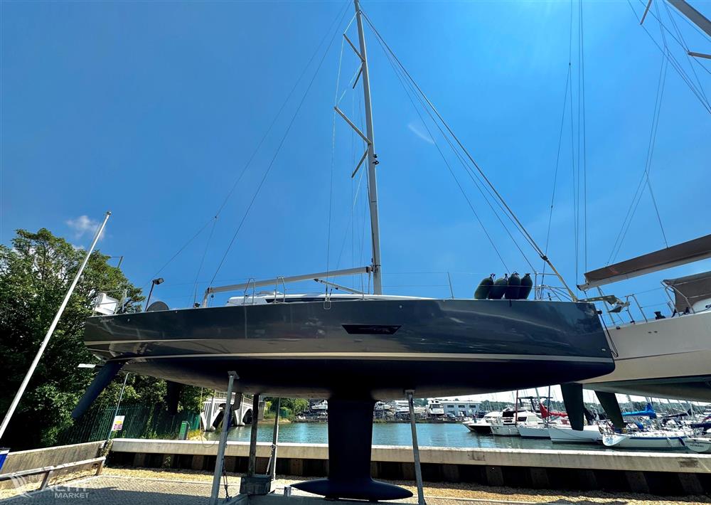 Elan E5 - 2017 elan e5 sail 9030621 20240707102331502 1 XLARGE