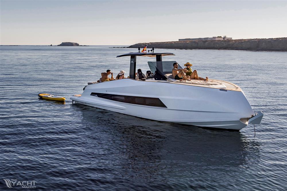 Astondoa 377 Coupe - Astondoa 377 Coupe (2024)