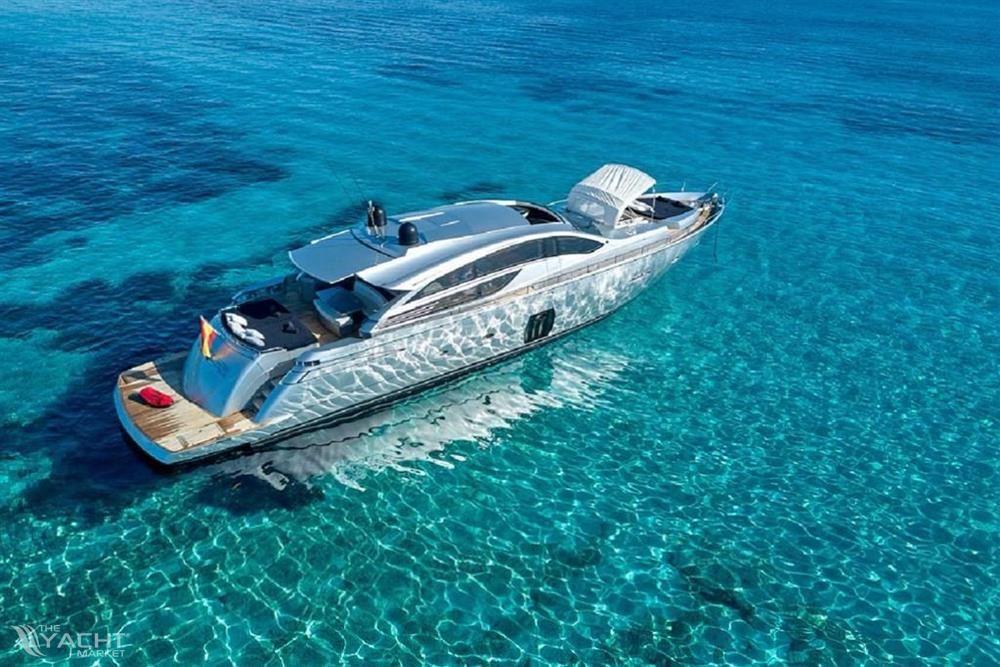 Pershing 80