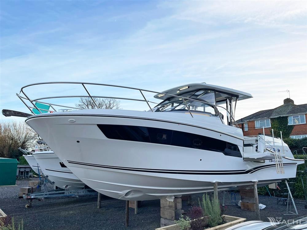 Jeanneau Cap Camarat 10.5 WA Series 2