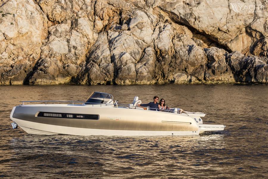 Invictus 280 GT