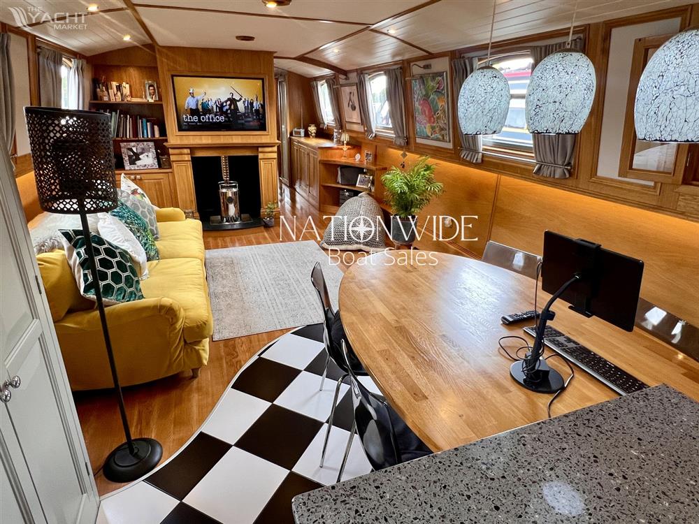 Aqualine 68ft by 12ft Widebeam Cruiser