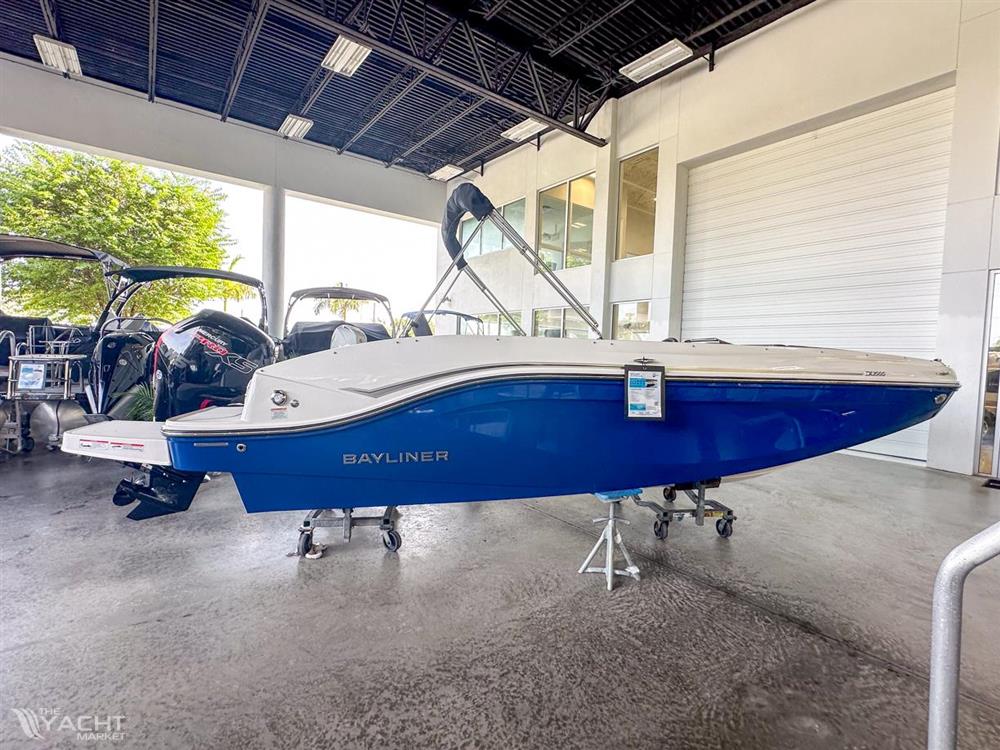 Bayliner DX2000