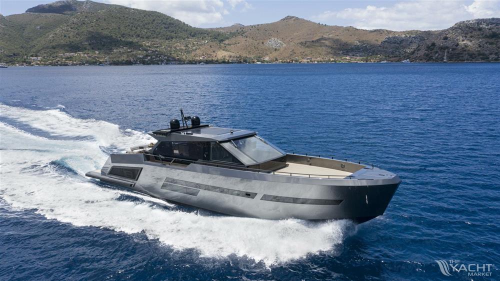 Mazu Yachts 82