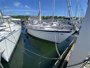 - Hallberg Rassy Rasmus 35