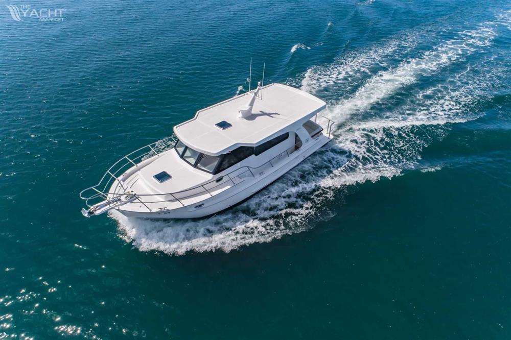 - Integrity Trawlers 380Sedan