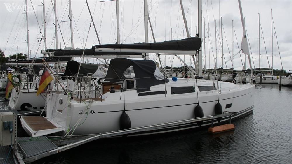 - Hanse 348