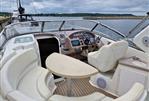- Regal Commodore 3060 DIESEL