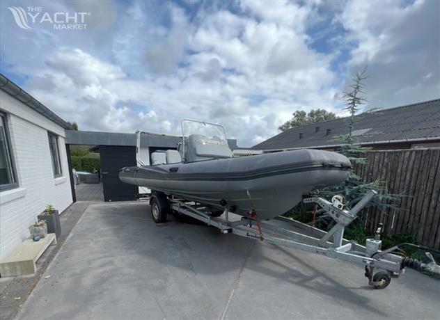 Adventure V-650 inkl. trailer