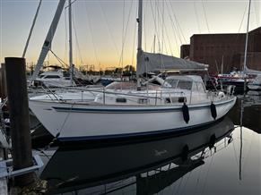 - Hallberg Rassy Rasmus 35