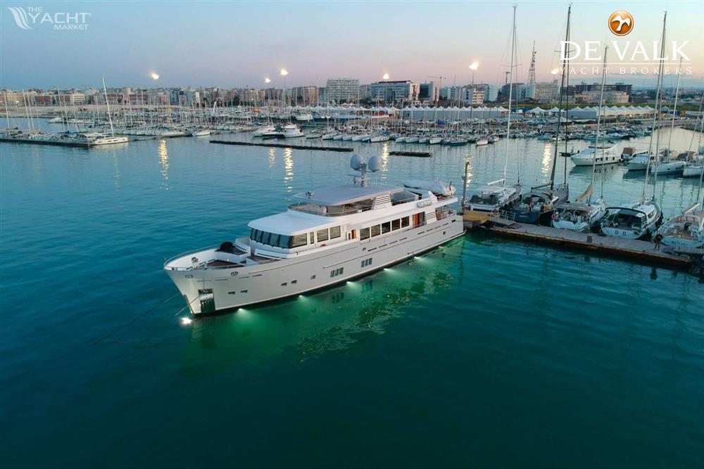 Van der Valk Explorer 37M - Picture 1